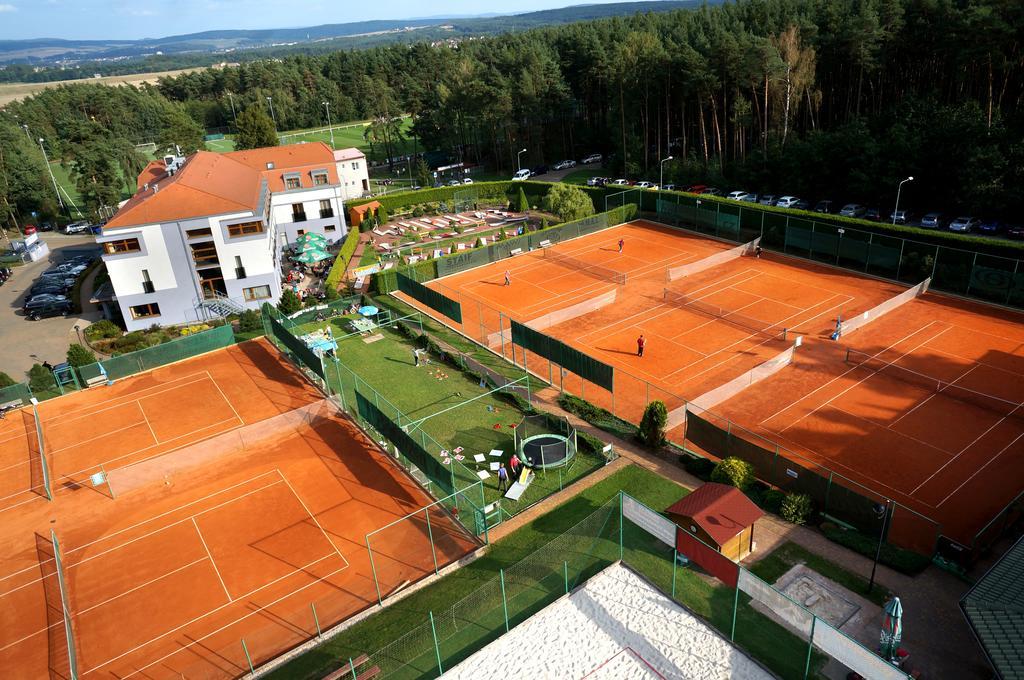 Hotel Sport Zruč Eksteriør bilde