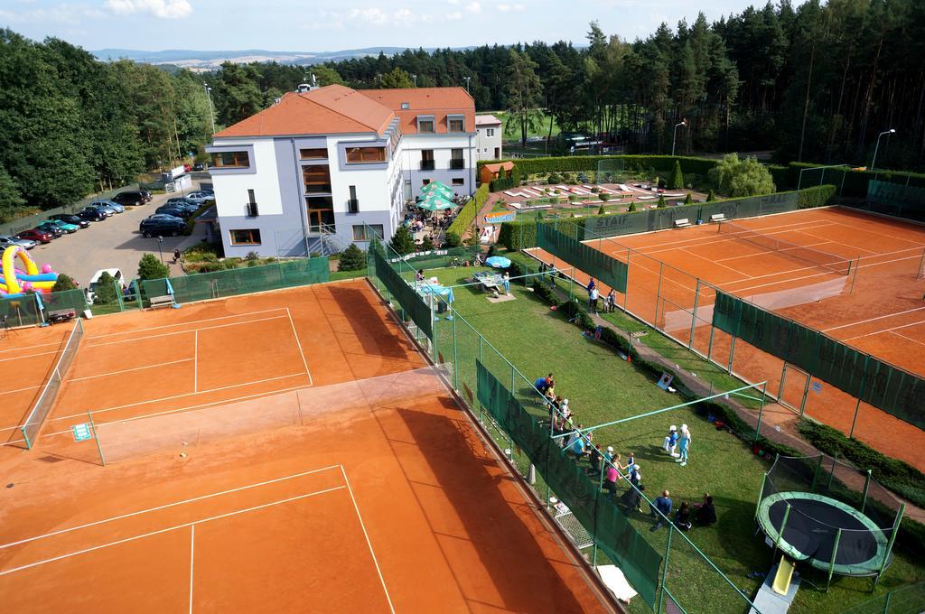 Hotel Sport Zruč Eksteriør bilde