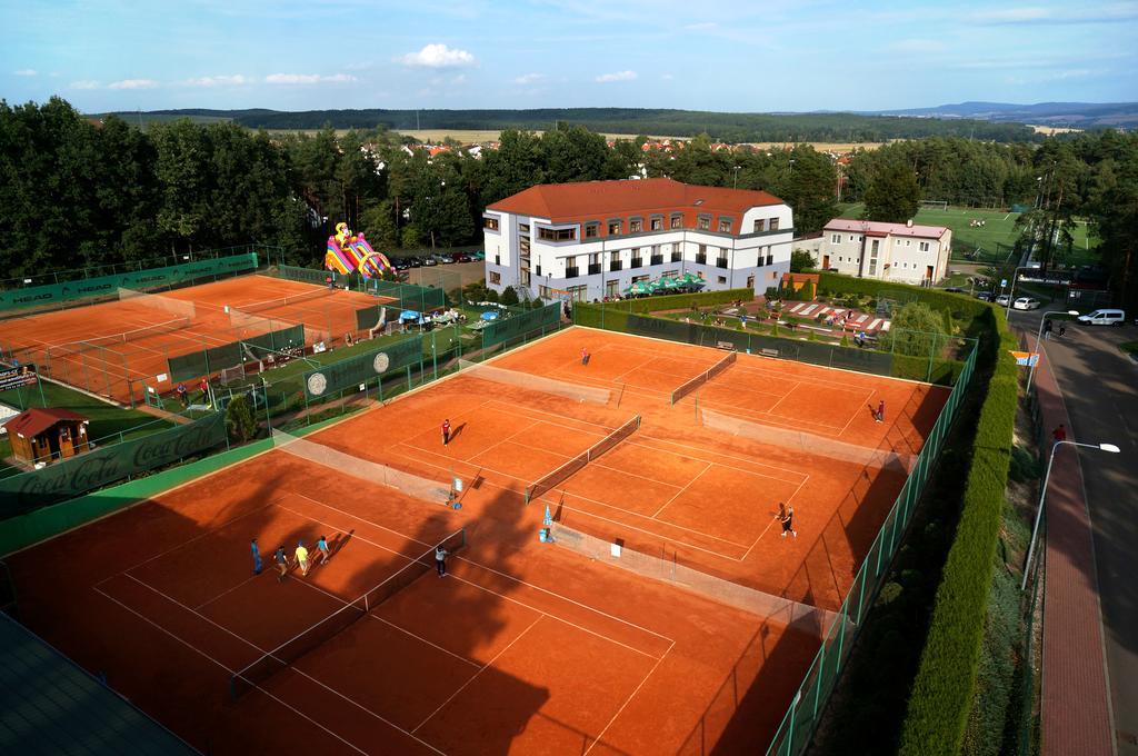 Hotel Sport Zruč Eksteriør bilde